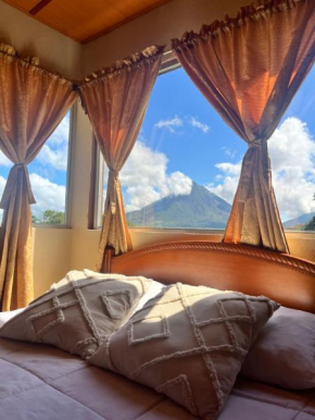 Los Tucanes Lodging